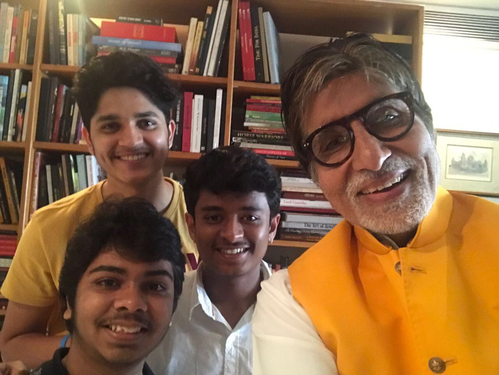 अमिताभ बच्चन यांनी दिले 'बॉईज'ला शुभाशीर्वाद 